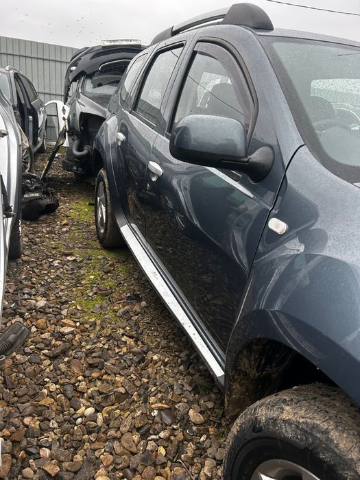 Ușă stânga față Dacia Duster 2013