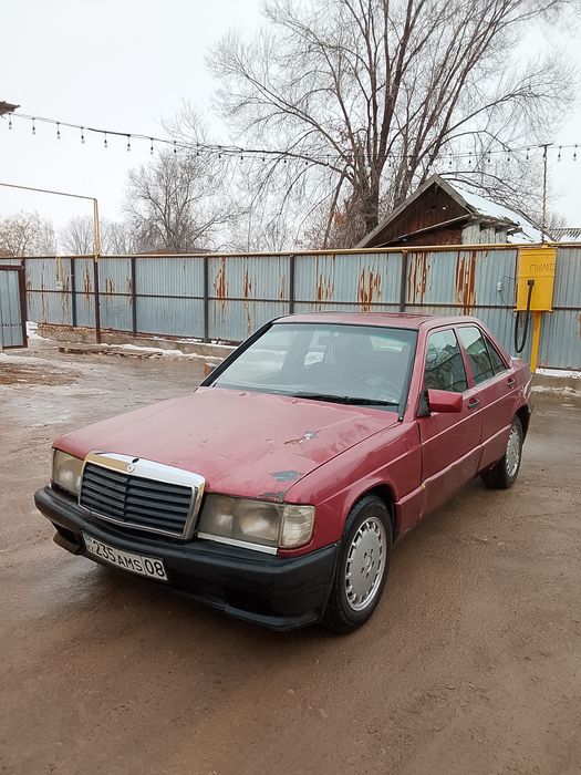 Мерс 190 2.3 газ-бензин