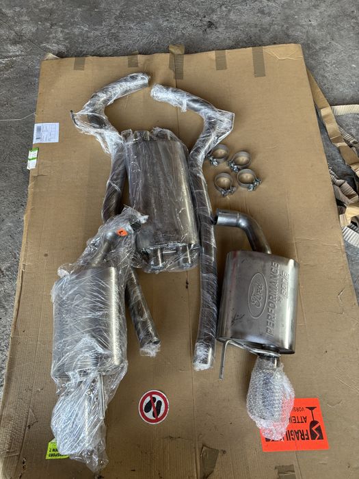 Evacuare completa Ford Mustang GT