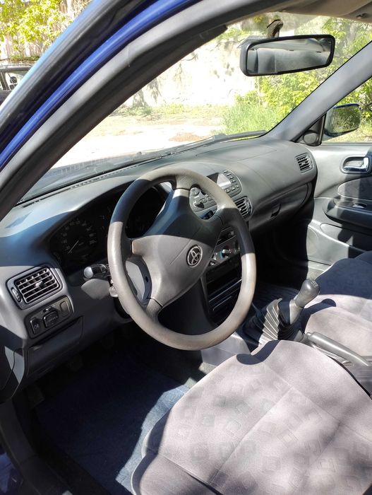 Продавам Тойота Королла.