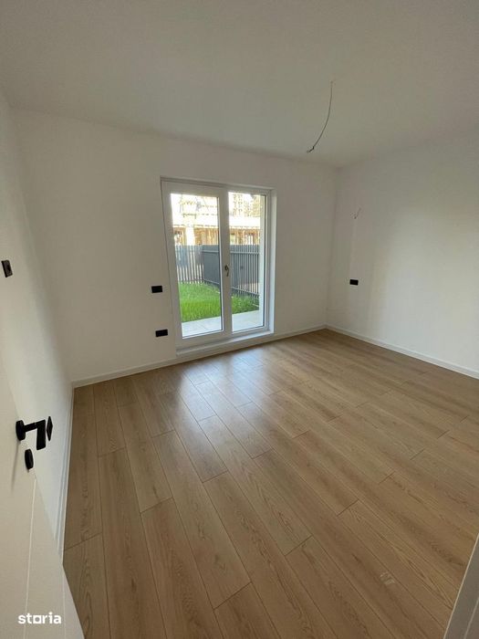 Apartament 3 camere cu curte proprie | Loc parcare inclus