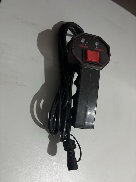 Telecomanda troliu cu fir