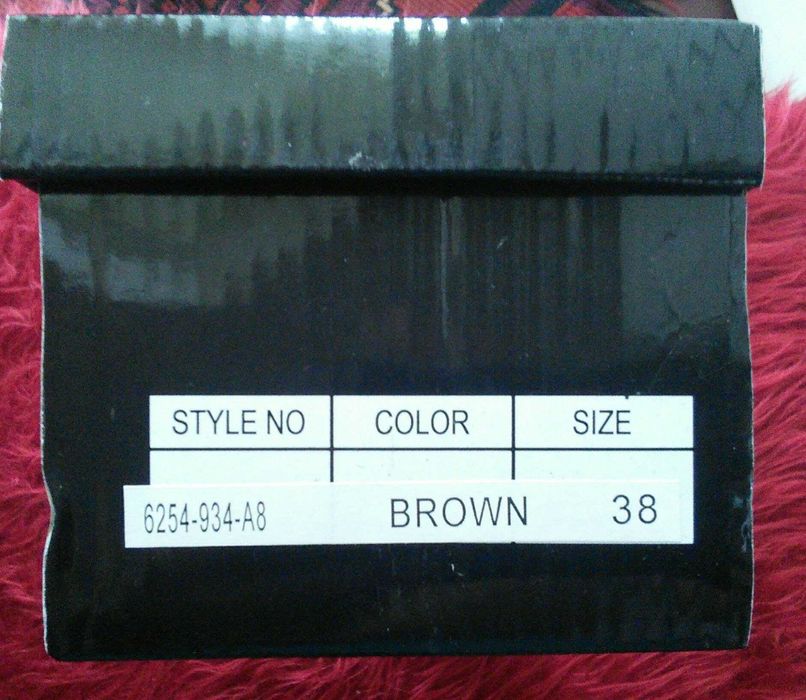 Дамски кожени обувки