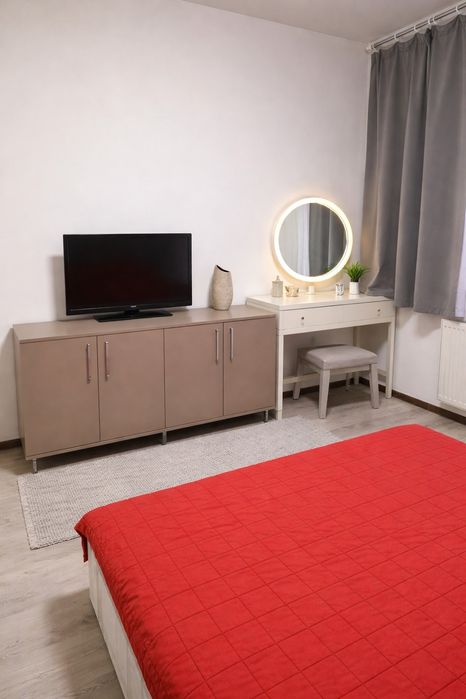 Închiriez apartament