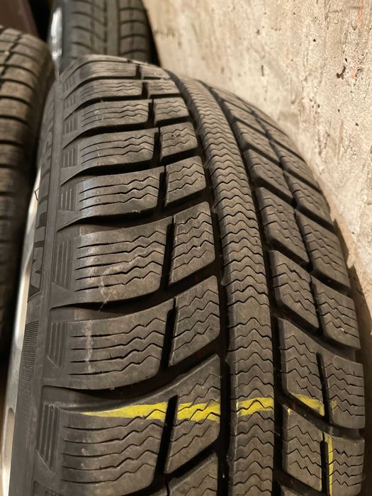 Продавам железни джанти с гуми Michelin Alpin зимни 185/60/15 , 5х100.