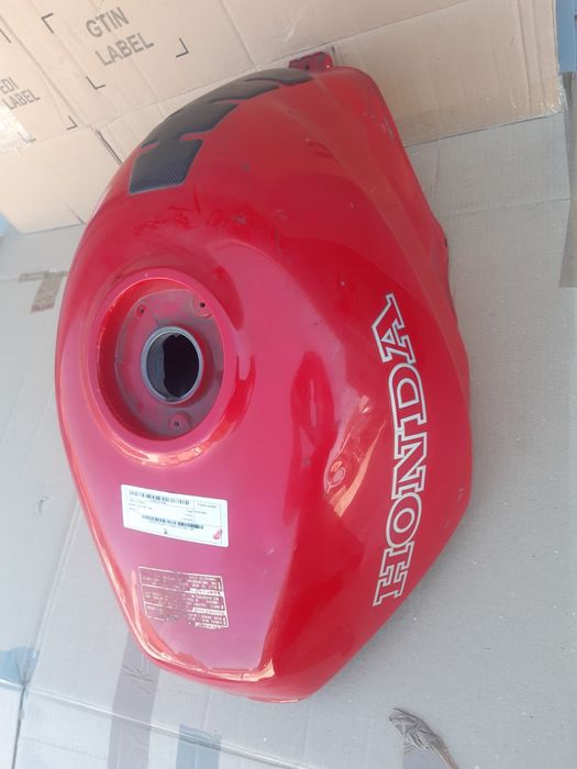 Резервоари за мотоциклети  Втора употреба(Honda,Yamaha,Kawasaki,Suzuki