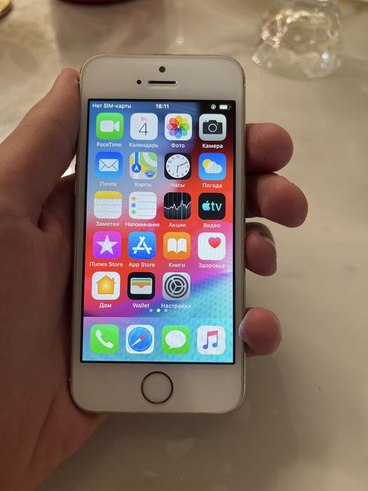 Продам айфон 5s золотой