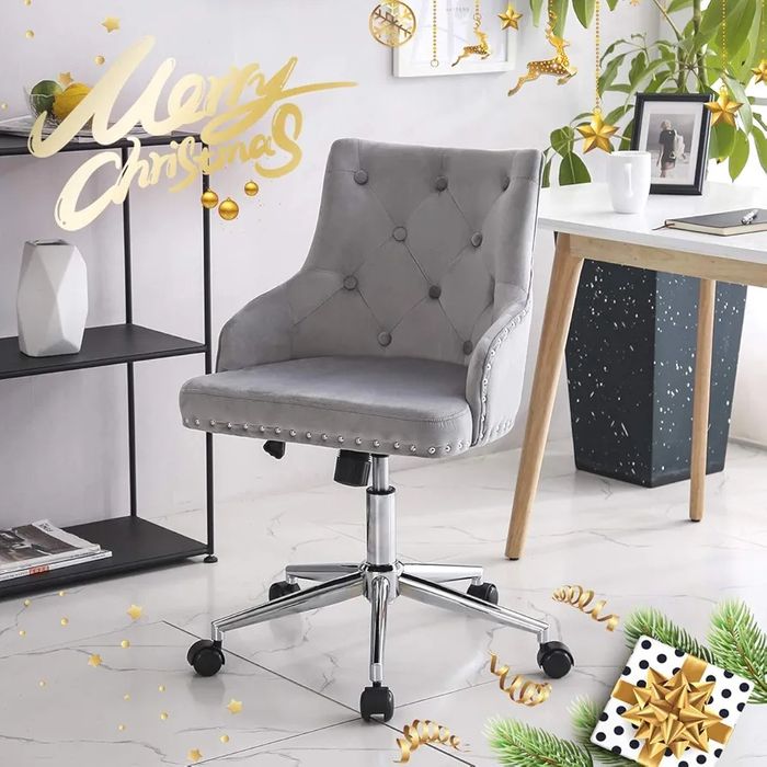 Уникален въртящ360гр. стол с регулируема височина,газов амортисьор