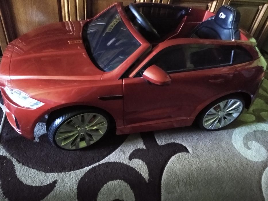 Mașina pentru copii JAGUAR culoare roșie