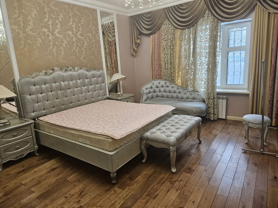 Спальный гарнитур