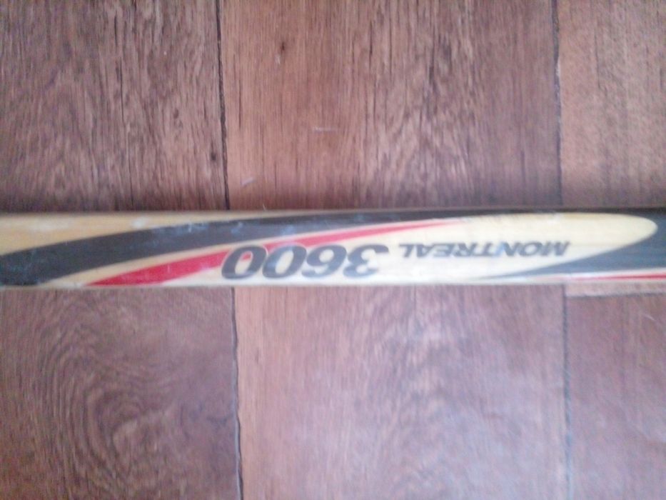 Деревянная клюшка