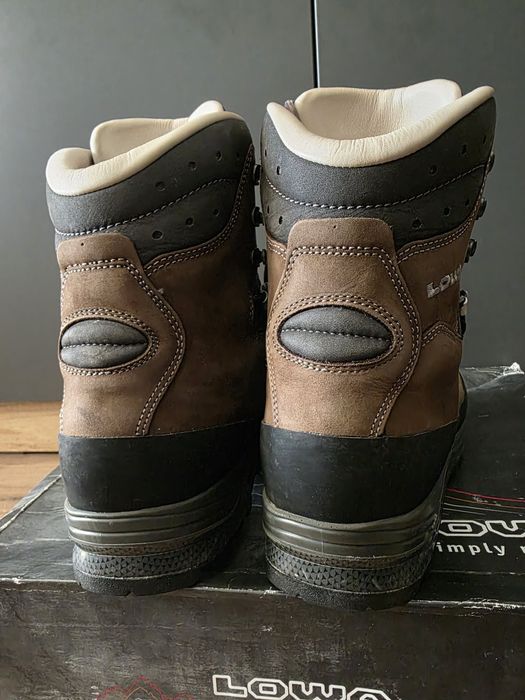 Туристически обувки Lova  Tibet LL
ف UPC