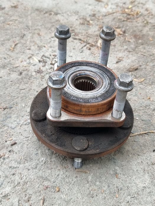 Передний ступечный подшипник на Subaru Outback BS