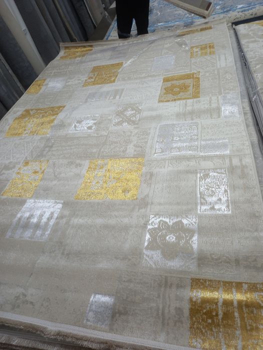 Коврый шолковые размер 2х3