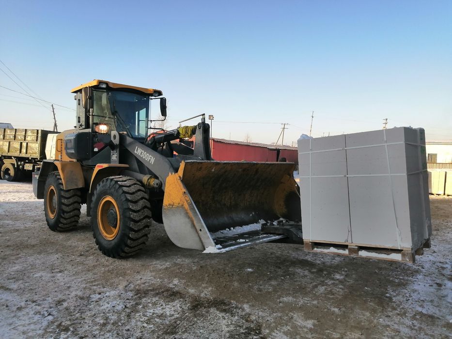 Виллочный погрузчик