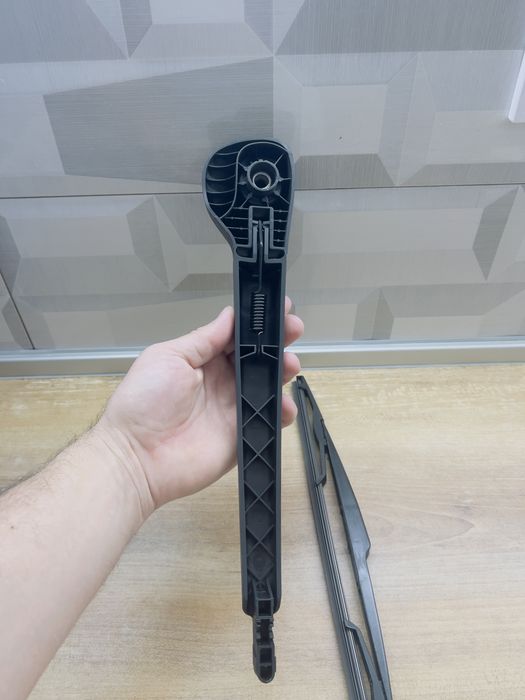 Задна чистачка с рамо за Citroen Berlingo ,Peugeot