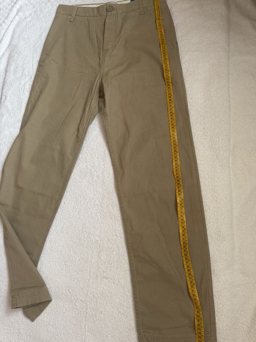 Vand pantaloni barbati