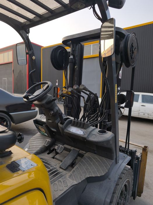 Вилочный погрузчик кара 3 тонна