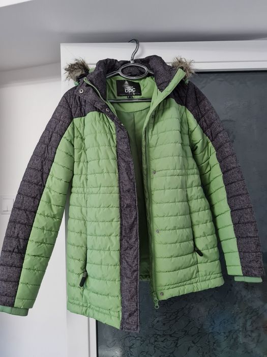 Vând geaca gravida cu insertie bebe