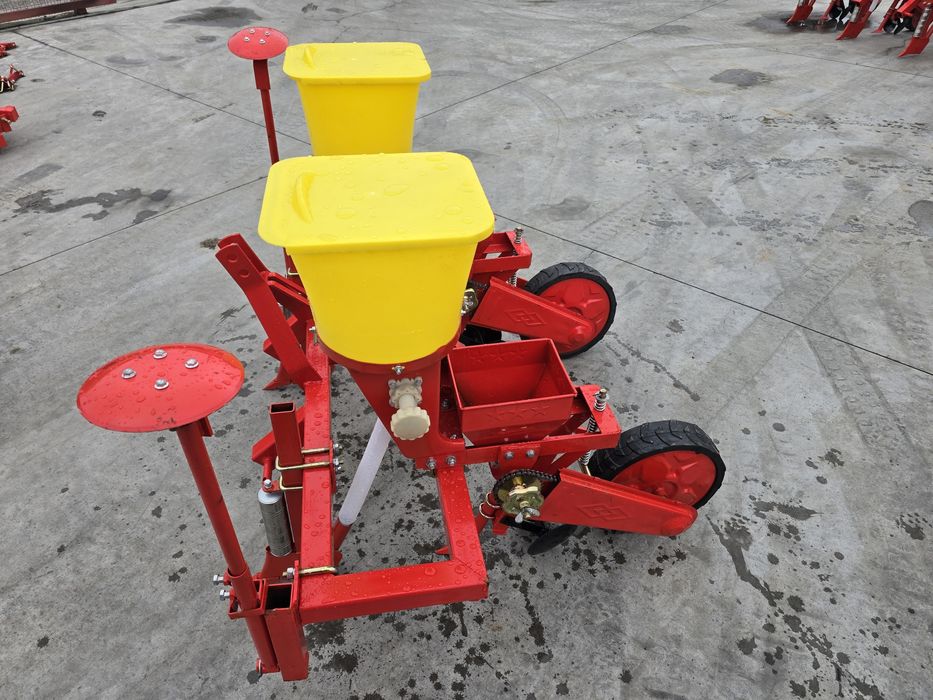 Semanatoare mecanica de porumb 2 randuri