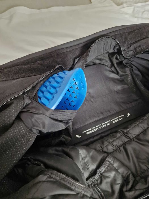 Geaca moto REV'IT Apex H2O Ladies cu protectie pentru spate nivel 2