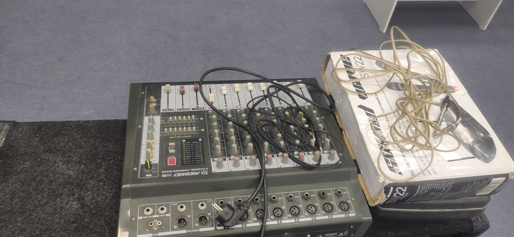 Срочно!  Музыкалный аппаратура сатылады