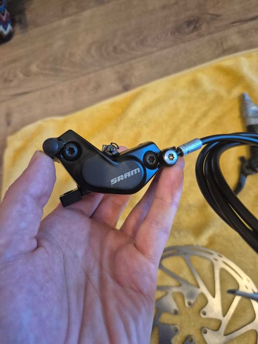 SRAM CODE R (2xManete + 2XDiscuri 200mm + Placute) -- TOTUL NOU 0KM