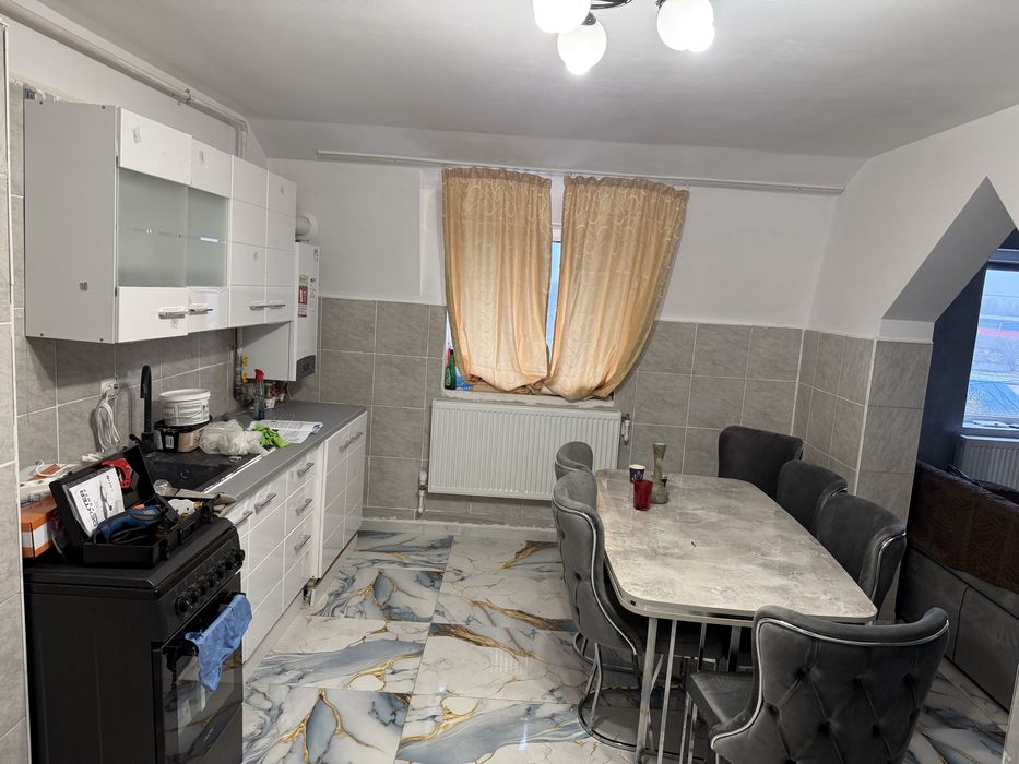 Apartament 3 camere tip duplex privat