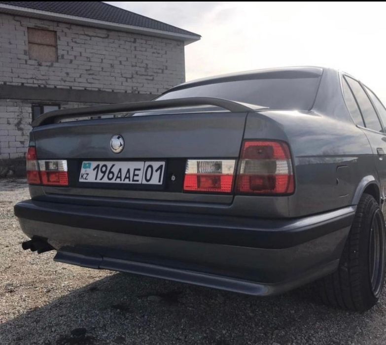 Бампер БМВ е34 E36 e38 e39 x5 e60 задни бампер спойлер пороги диффузор