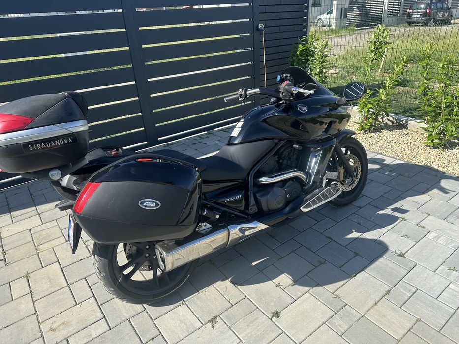 Honda DN-01 NSA700A ABS – 61 CP – Automat – Full Touring – Topcase/sidecase GIVI – Revizie făcută