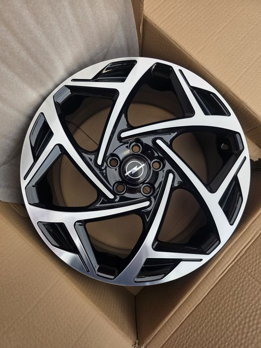 Jante de aliaj pentru opel astra pe 17  5x105 marca rc wheels model 175