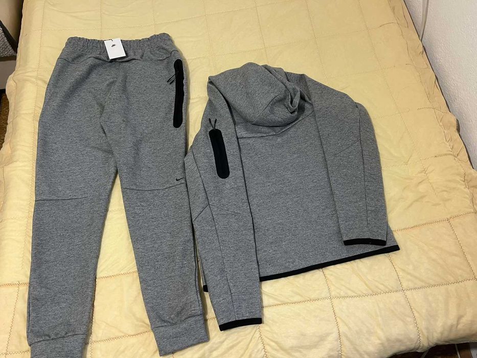Комплект анцуг Nike Tech Fleece