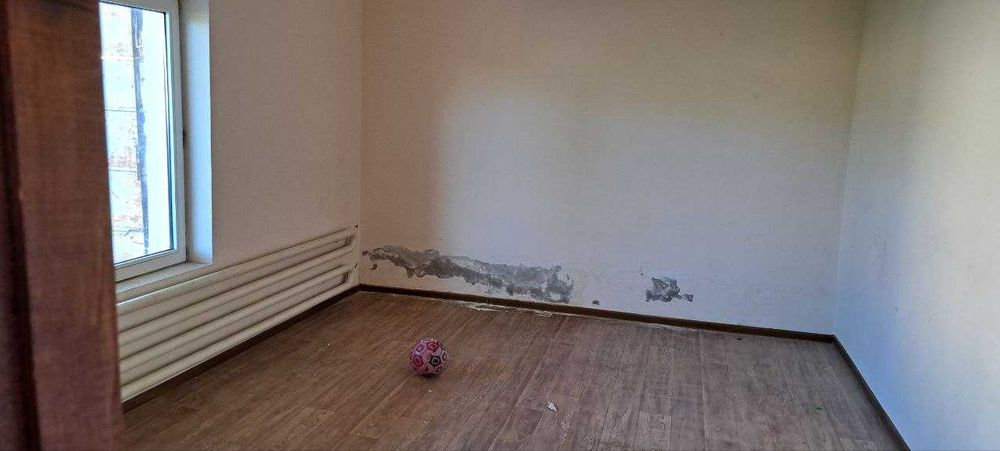 Uchastka sotiladi 6 sotix srochna