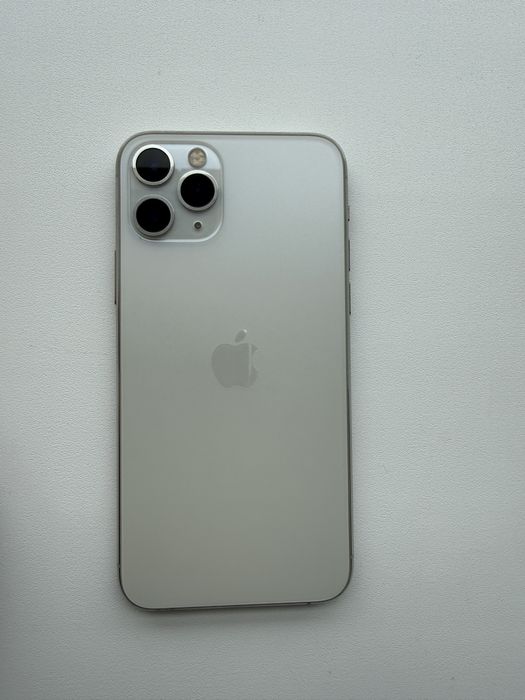 Продам Iphone 11 pro 256 гигов белый