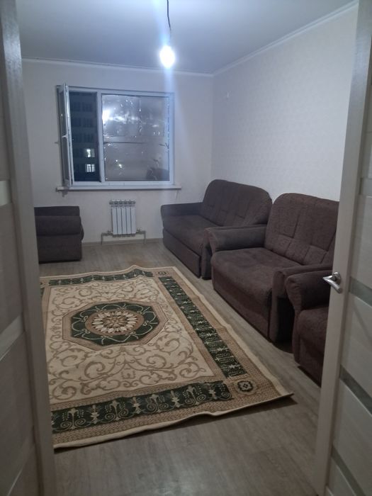 Диван сатылады.15000.Өздеріңіз алып кетесіздер.Туран 2де