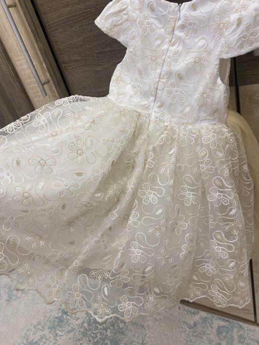 Продам платье на девочку