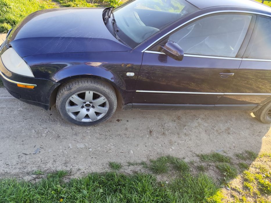 VOLKSWAGEN Passat 0 — imagine 1