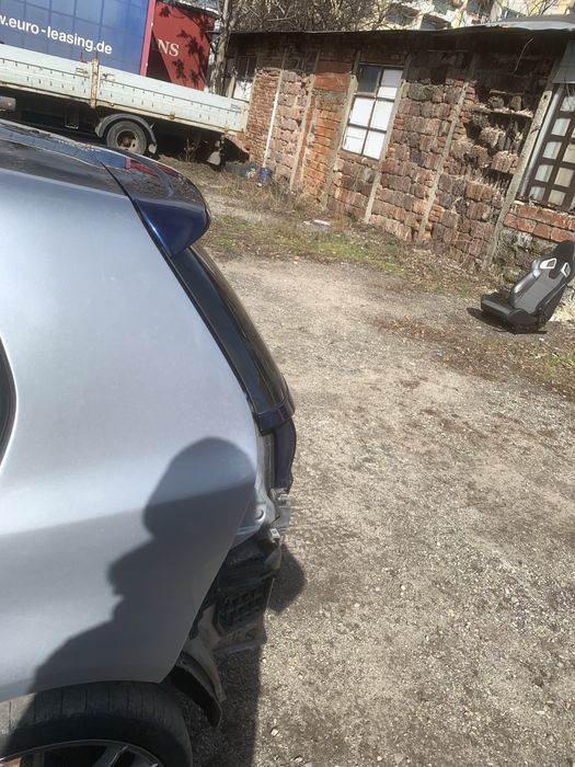 Багажник със спойлер Golf 5 GTI/R32