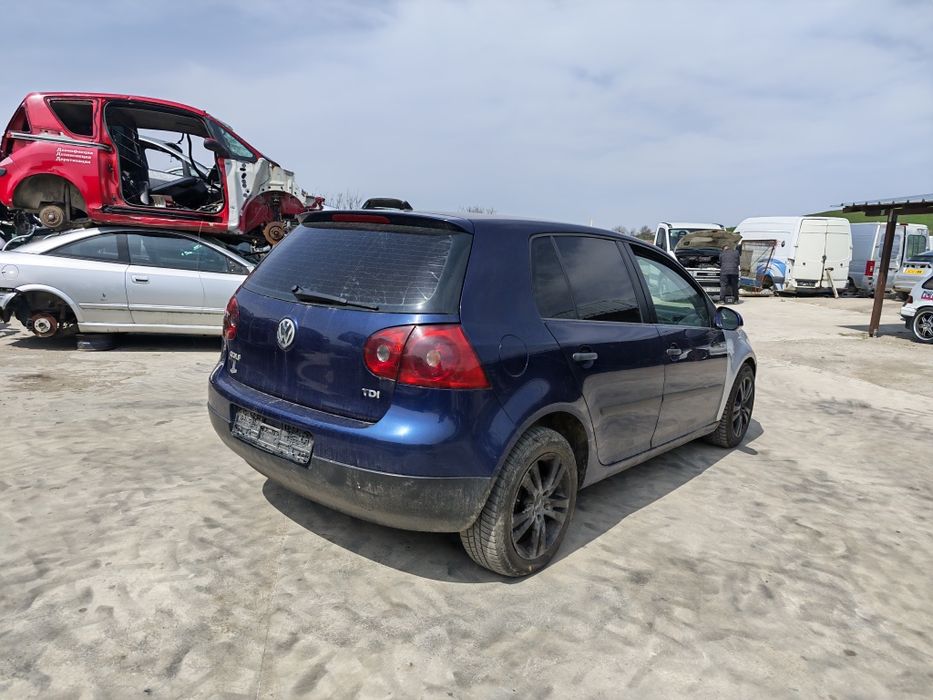 Volkswagen Golf 5 1.9 TDI 105к. На части