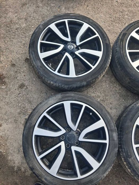 Ляти джанти 19ки Нисан кашкай с гумите 225/45/19  Continental 6mm.