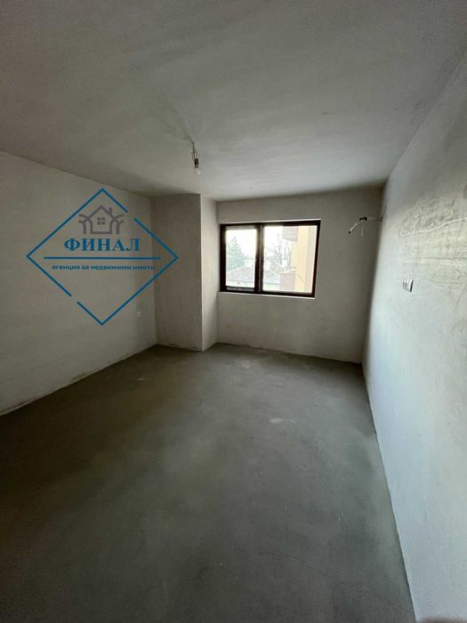 Продава се Тристаен апартамент в Шумен, Добруджански - 102 кв.м за 750 €/кв.м - Снимка #2