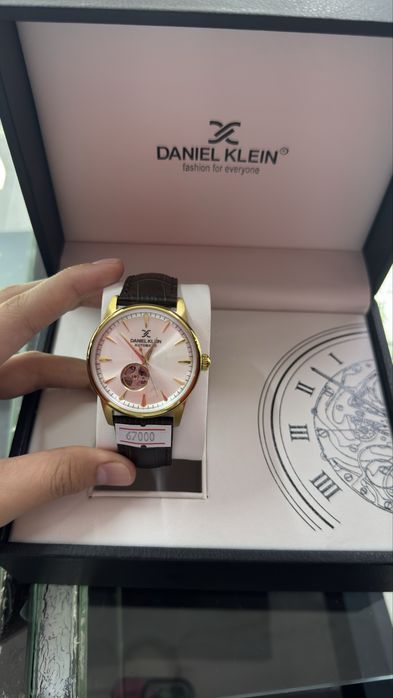 оригинальные часы от бренда Daniel Klein