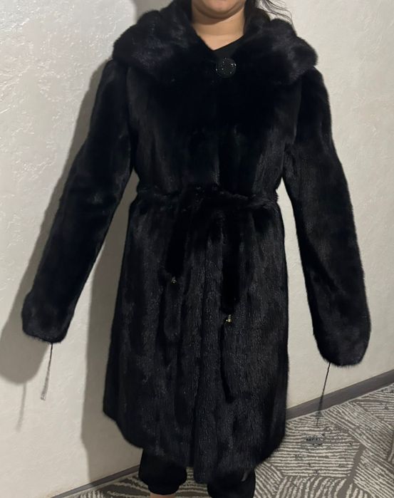 Продам Норковую шубу