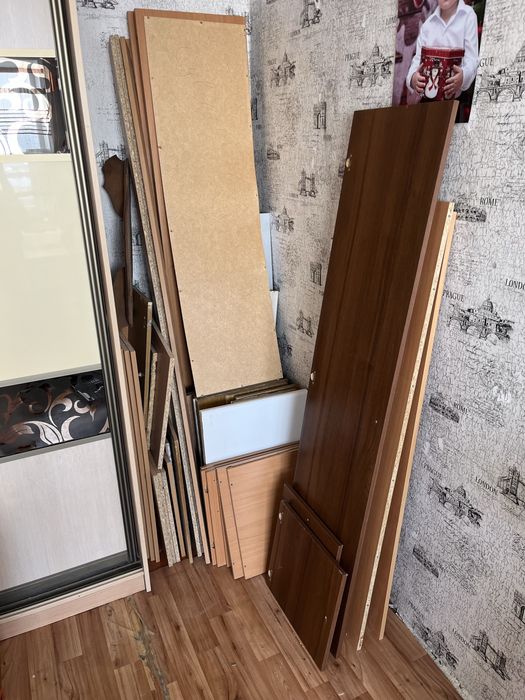 Отдам шкафы на дрова .