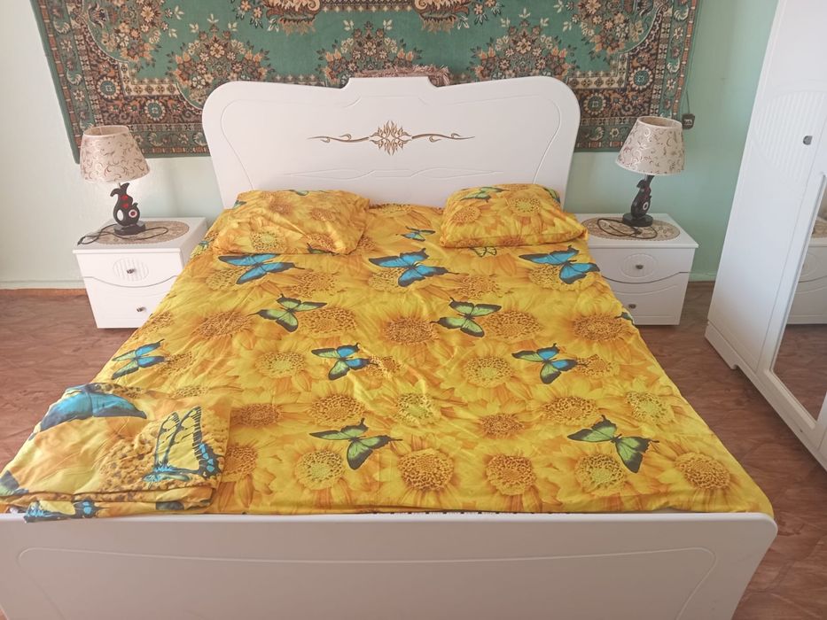 Спальный  гарнитур с матрасом