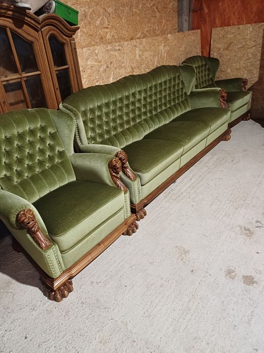Mobilier vechi Sofa cu fotografii