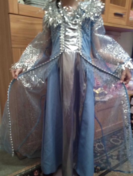 платья для девочек новогодние