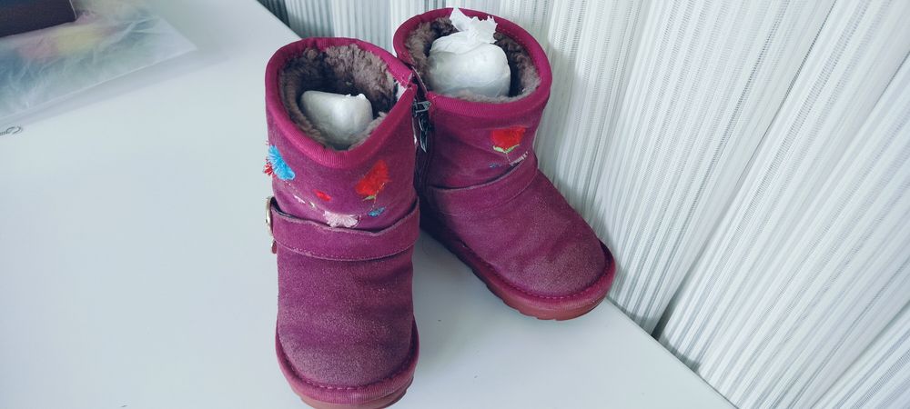 Продам теплые угги размер 28