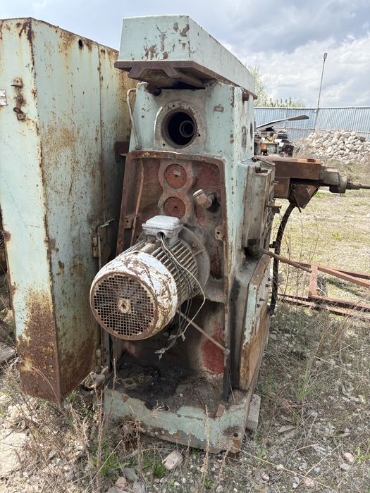 Продам фрезерный горизонтальный 6Т82