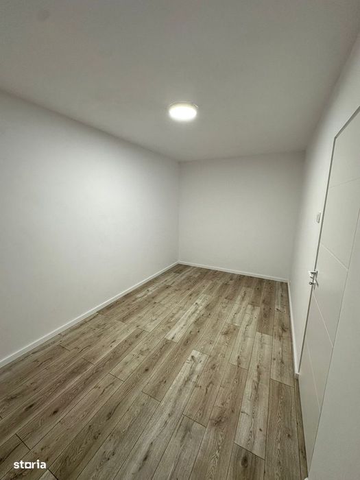 Apartament etajul 2/4 Renovat complet.